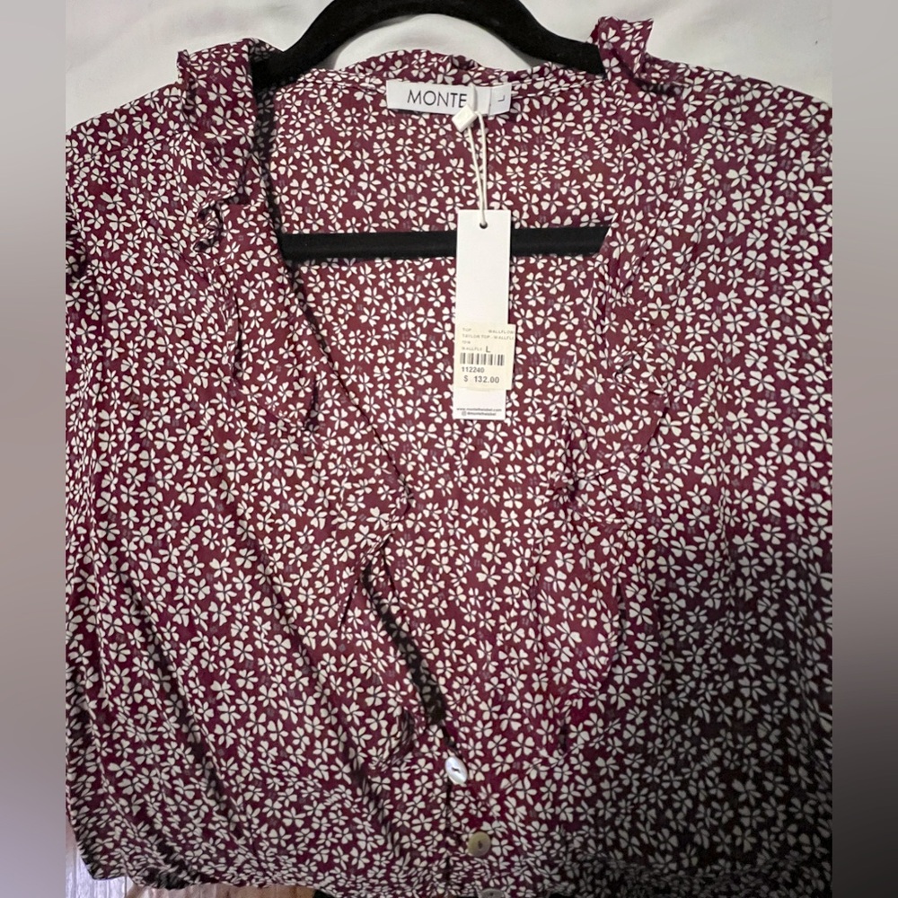 Beautiful short sleeve blouse “Taylor” top in Wallflower Red Print - NWT